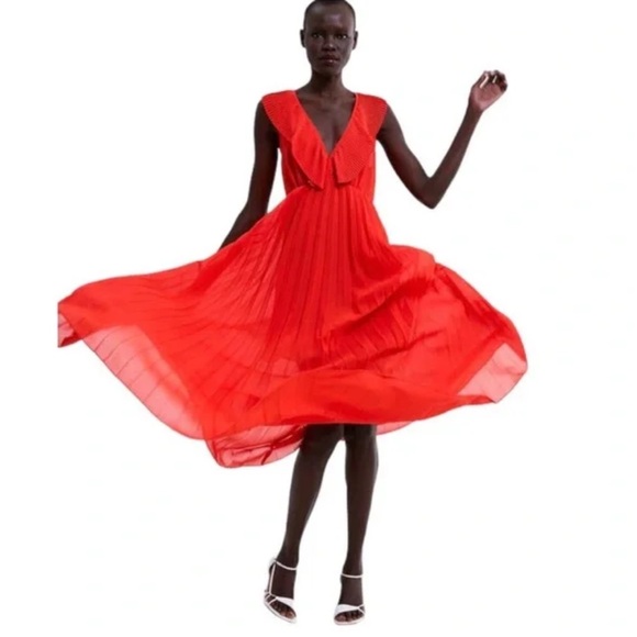 Zara Vibrant Red Pleated Dress - Picture 1 of 9